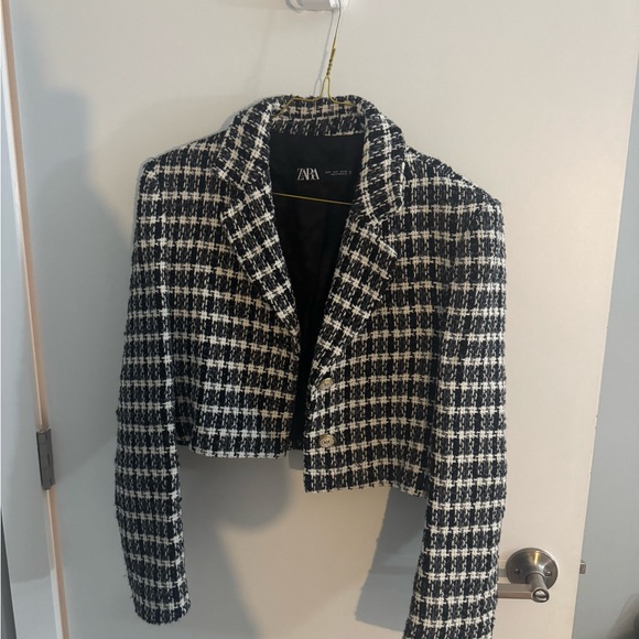 Zara Women's Black and White Cropped Jacket - Picture 1 of 2